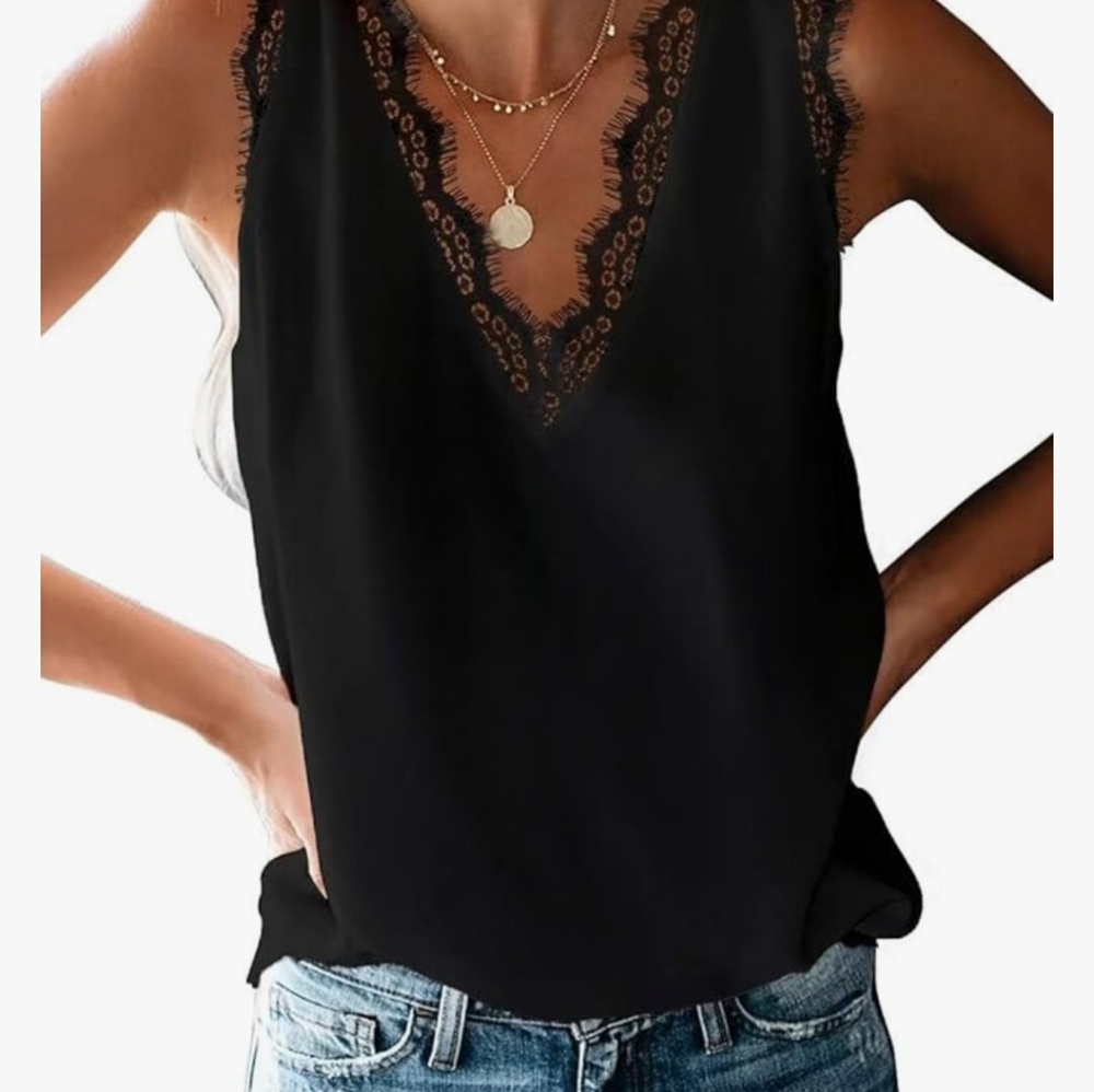 BLENCOT Lace Trim Tank. Black. Size L.